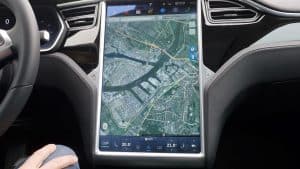 Google Maps auf dem Tesla Display