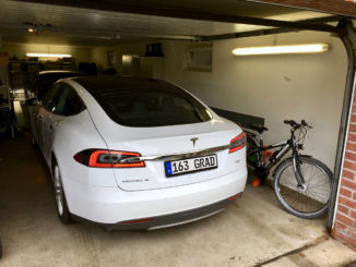 Ein Tesla in der eigenen Garage | Foto: 163 Grad