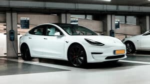 wohnungseigentumsgesetz ermöglich anspruch auf eigene wallbox | Foto: Jannis Lucas on Unsplash