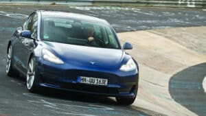 163-grad-tesla-karussell-nordschleife