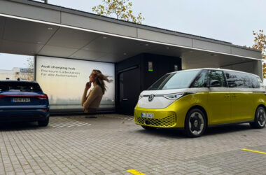 VW ID.Buzz am Audi Charging Hub in Bremen | Foto: 163 Grad