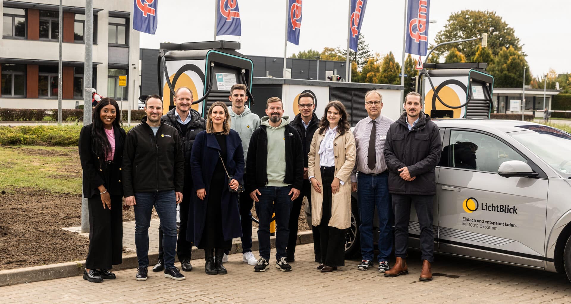 Eröffnung LichtBlick Quickcharge Ladepark Famila Reinbek